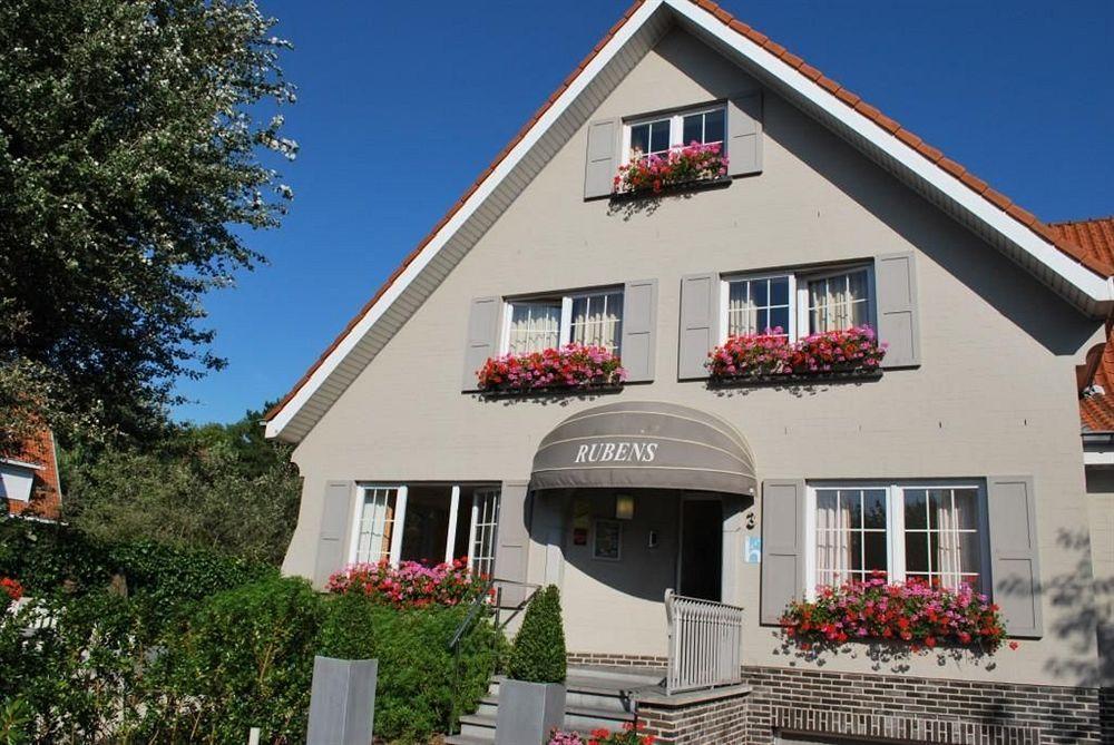 Hotel Rubens Де Хаан Екстериор снимка
